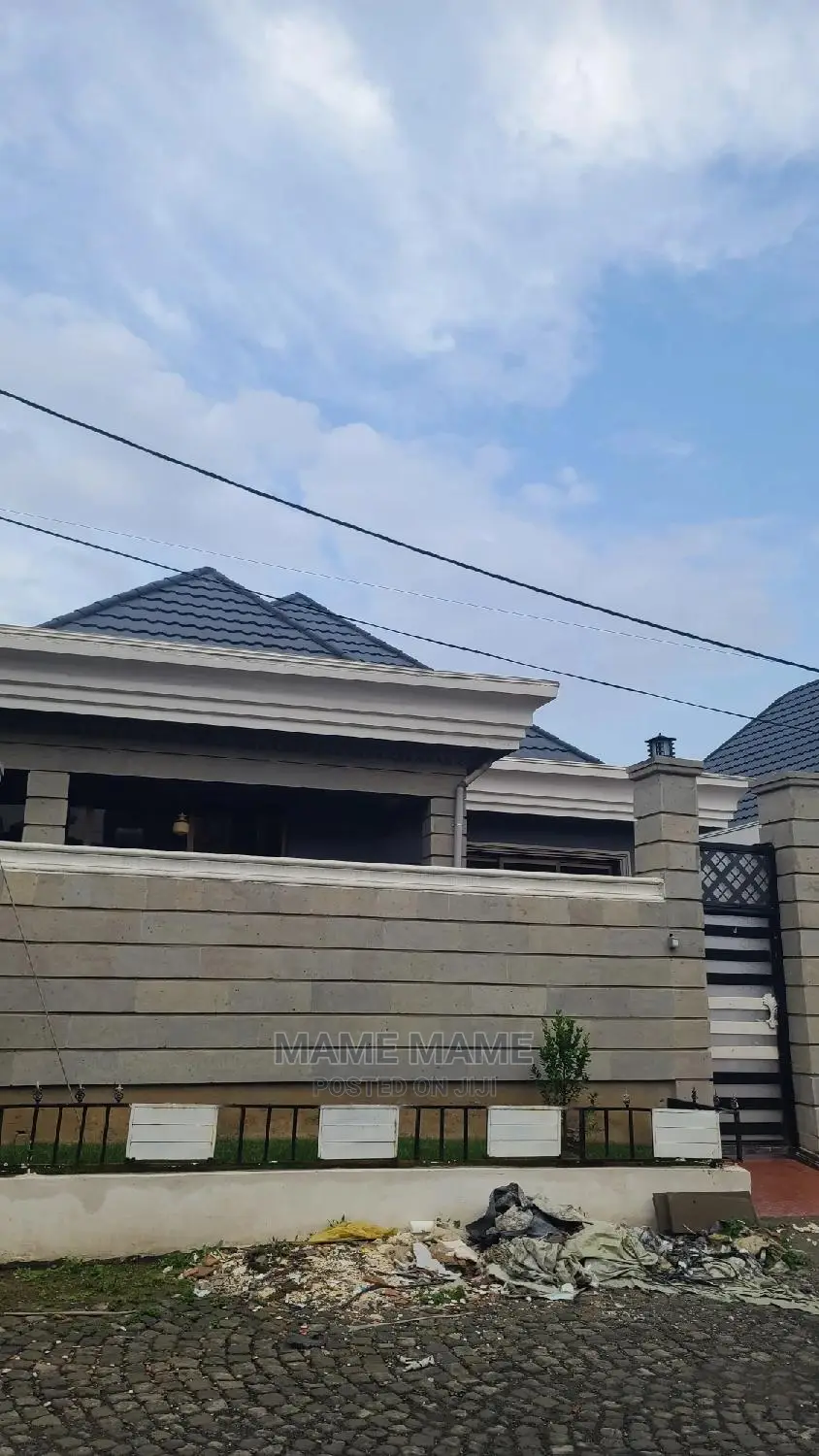 3bdrm Villa in Addis Abeba, Bole for sale