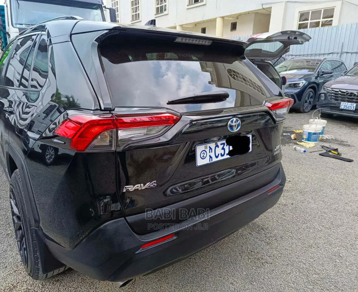 Toyota RAV4 2022 Matt Black