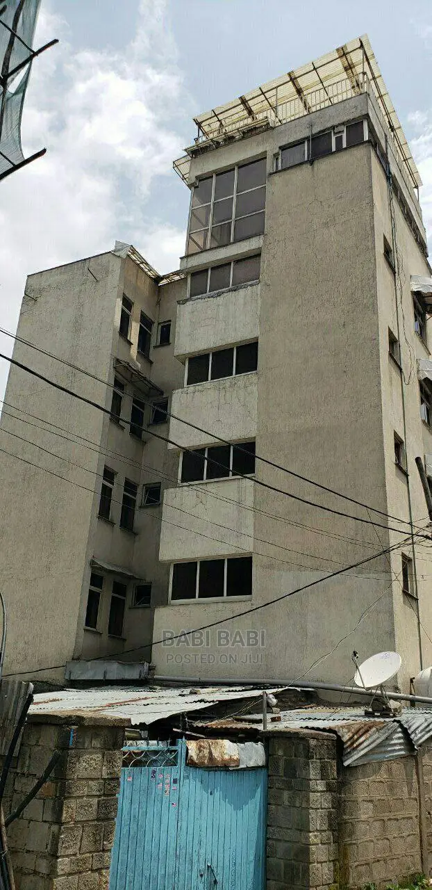 G+4 Building Around 22