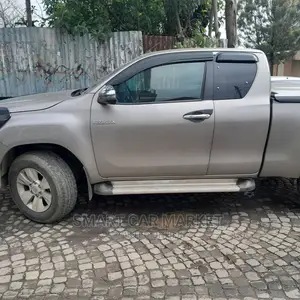 Toyota Hilux 2019 Brown