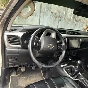 Toyota Hilux 2019 Brown