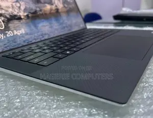 New Laptop Dell XPS 15 32GB Intel Core I9 SSD 512GB