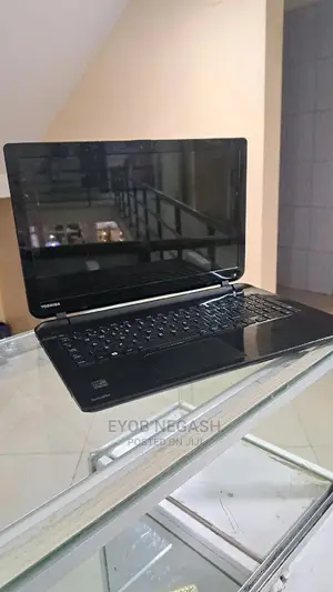 New Laptop Toshiba Satellite C55 4GB Intel Pentium HDD 320GB