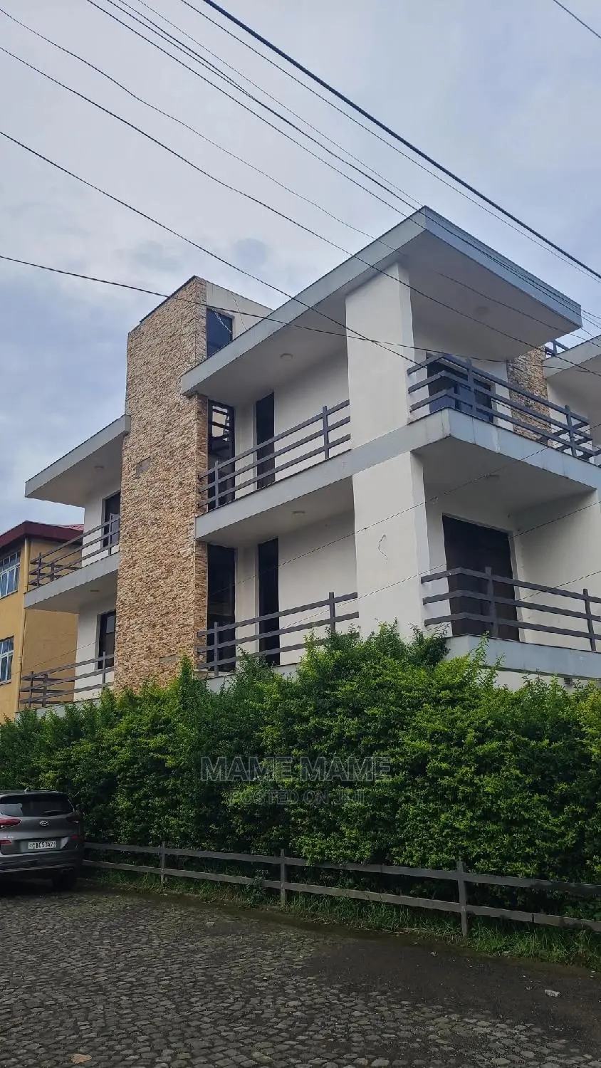 6bdrm House in Addis, Bole for sale
