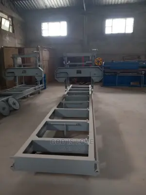 Photo - ብሪንታ ግንድ መሰንጠቂያ