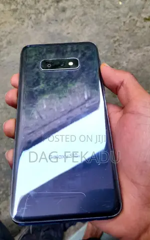 Samsung Galaxy S10e 128 GB Black