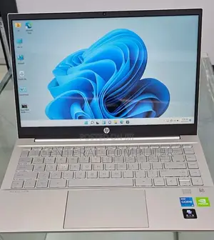 Photo - New Laptop HP Pavilion 17 16GB Intel Core I5 SSD 512GB