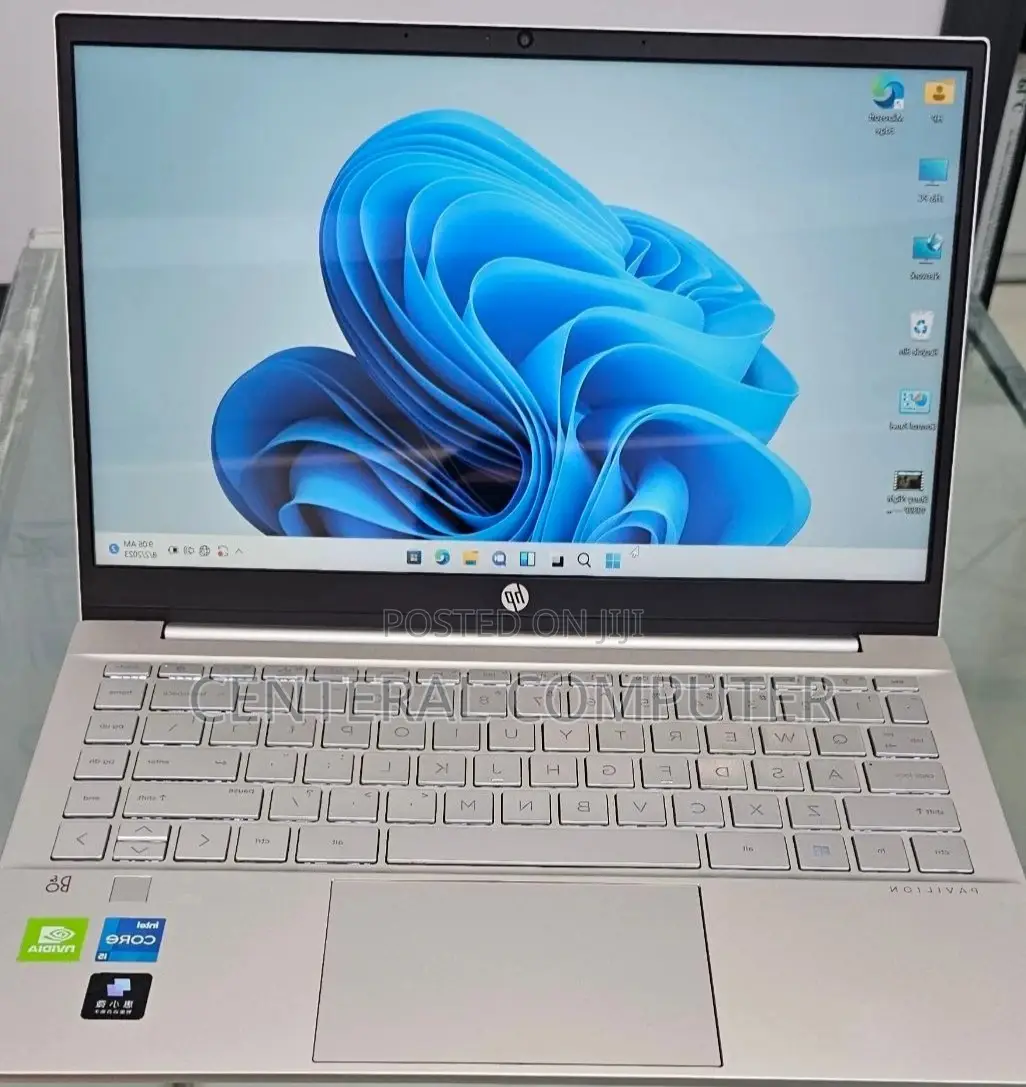 New Laptop HP Pavilion 17 16GB Intel Core I5 SSD 512GB