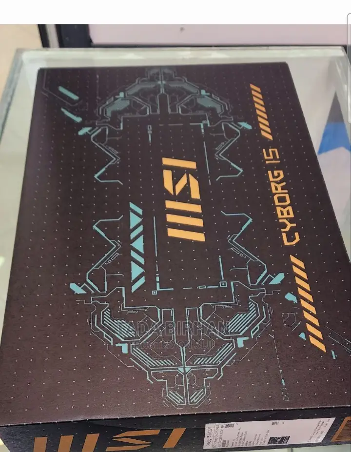 New Laptop MSI MSI Sword 15 8GB Intel Core I7 SSD 1T