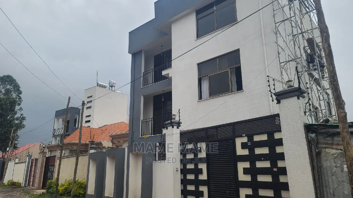 7bdrm House in Addis Abeba, Bole for sale