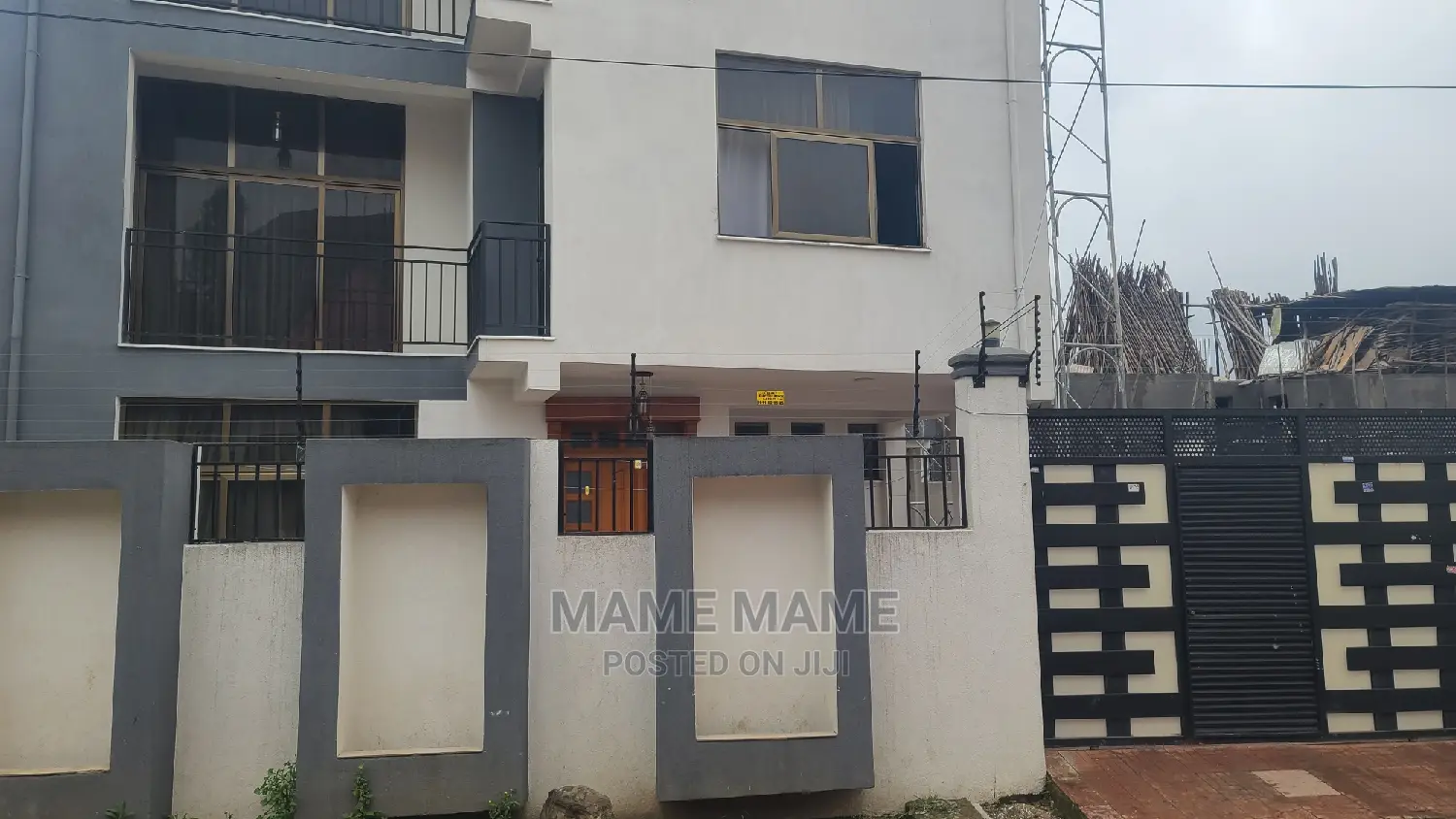 7bdrm House in Addis Abeba, Bole for sale