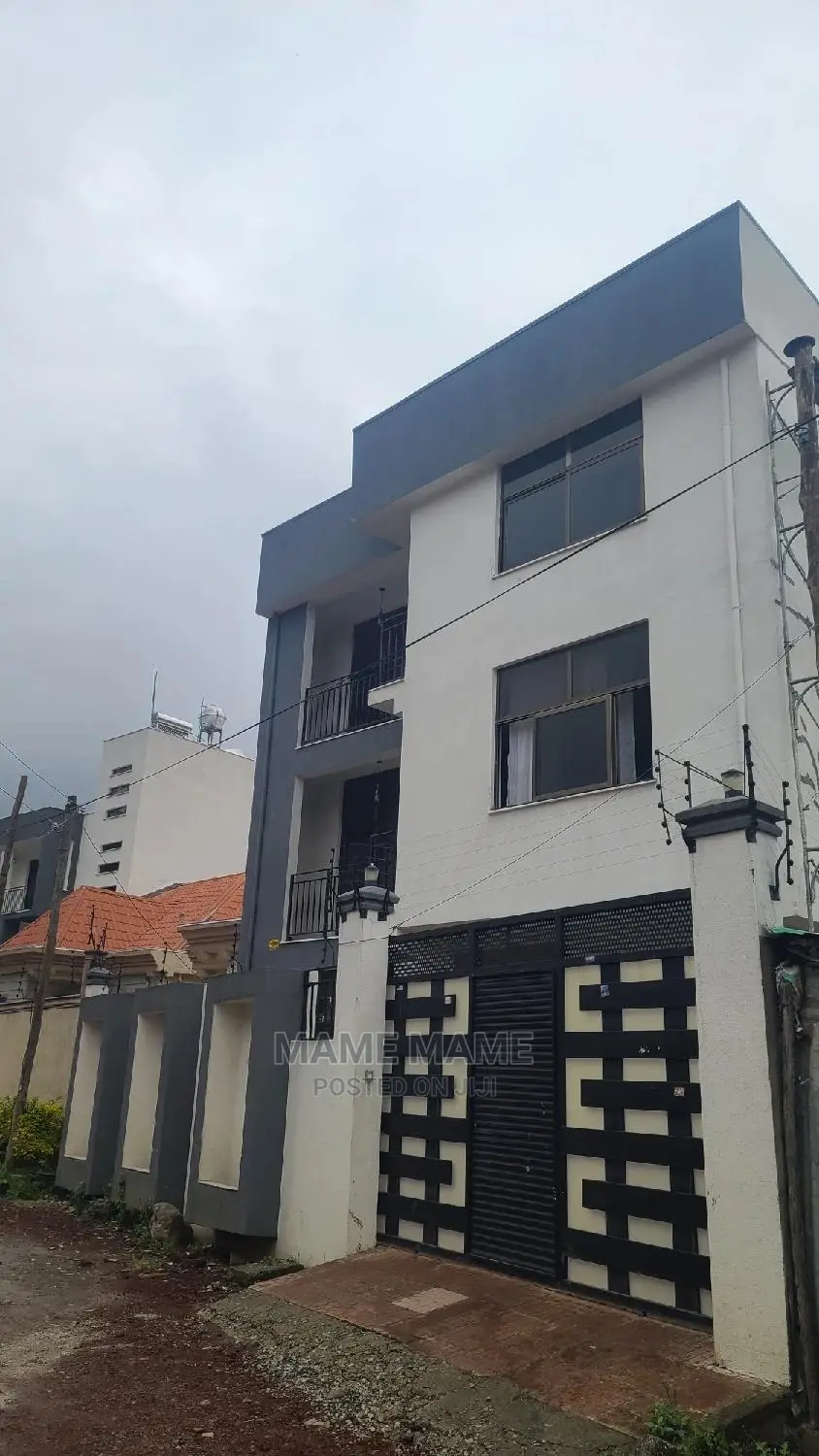7bdrm House in Addis Abeba, Bole for sale