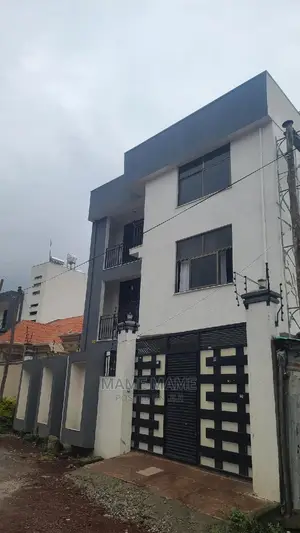 7bdrm House in Addis Abeba, Bole for sale