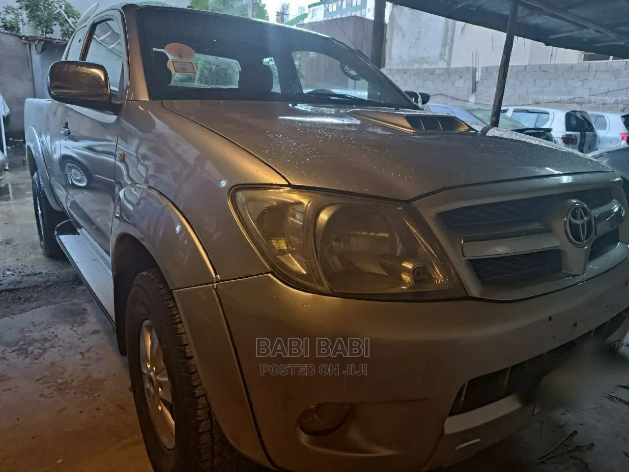 Toyota Hilux 2010 Gold