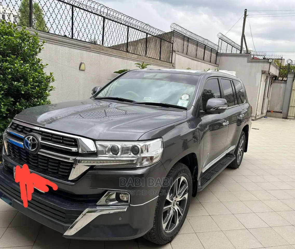Toyota Land Cruiser 2020 Gray