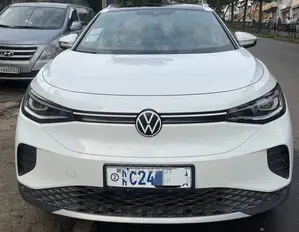 Photo - Volkswagen ID.6 2022 White