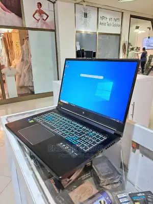 New Laptop Acer Predator Helios 300 16GB Intel Core I9 SSD 1T