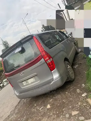 Hyundai Starex 2015 Silver