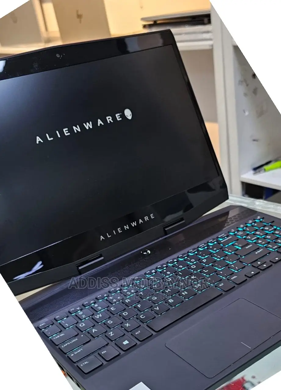New Laptop Alienware M17x R2 16GB Intel Core i9 HDD+SSD 256GB