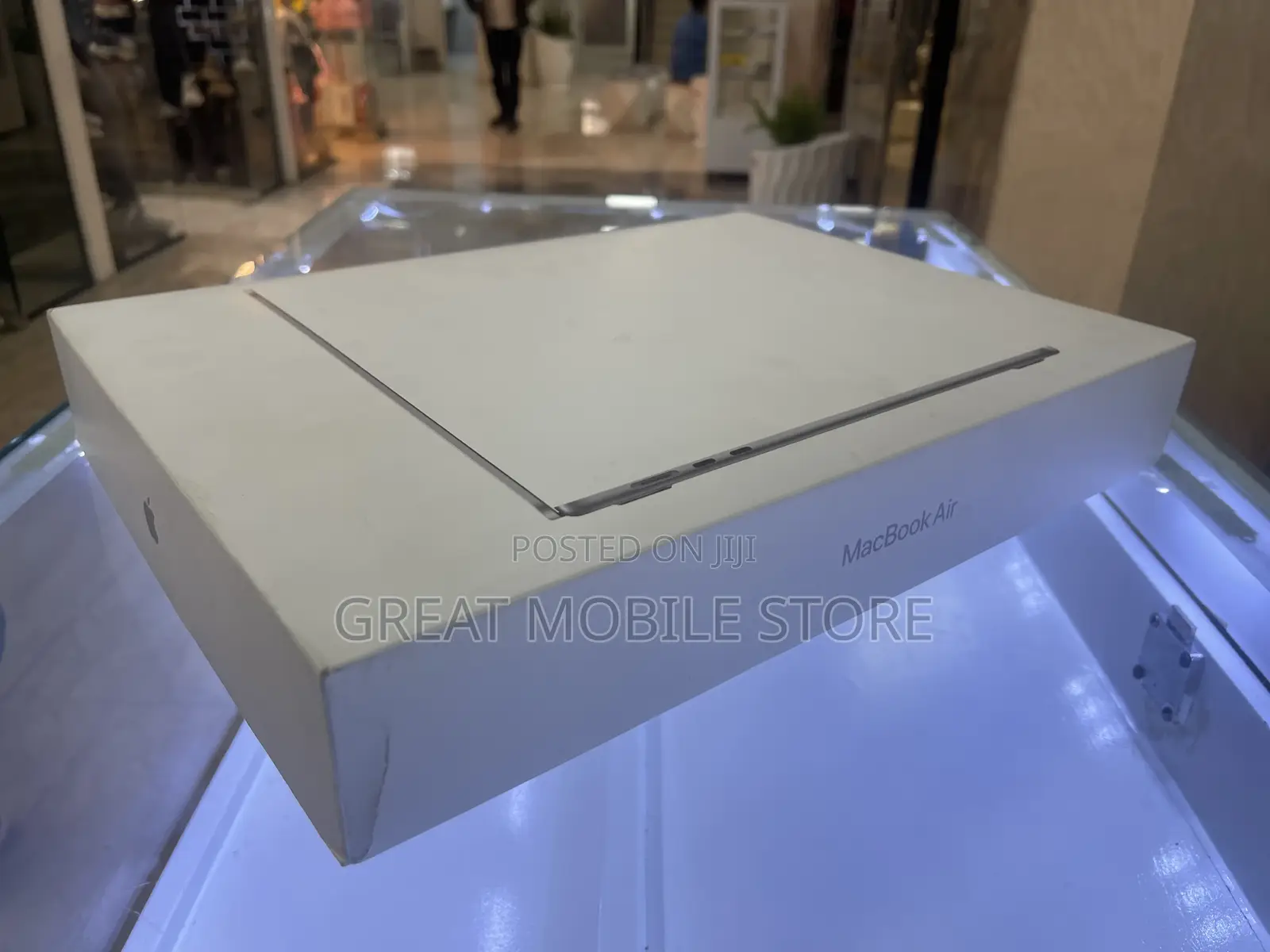 New Laptop Apple MacBook Air 2023 M2 8GB Apple M2 SSD 256GB