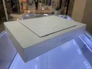 Photo - New Laptop Apple MacBook Air 2023 M2 8GB Apple M2 SSD 256GB