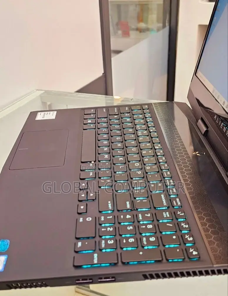 New Laptop Alienware Area-51m 16GB Intel Core I7 SSD 512GB