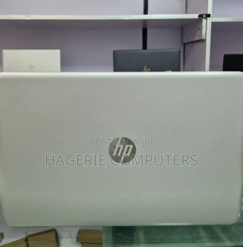New Laptop HP Pavilion 15-Cs3063cl 8GB Intel Core I5 HDD 1T