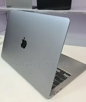 New Laptop Apple MacBook Pro 2020 16GB Intel Core I5 SSD 1T