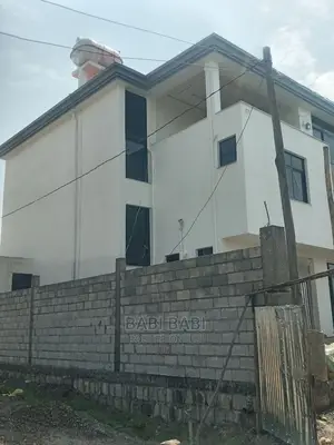 7bdrm House in Semmit Area Best, Bole for sale