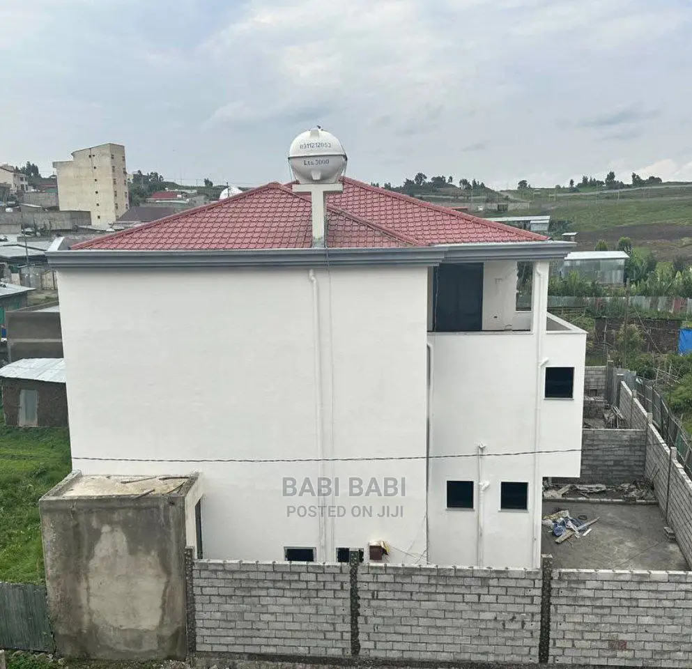 7bdrm House in Semmit Area Best, Bole for sale