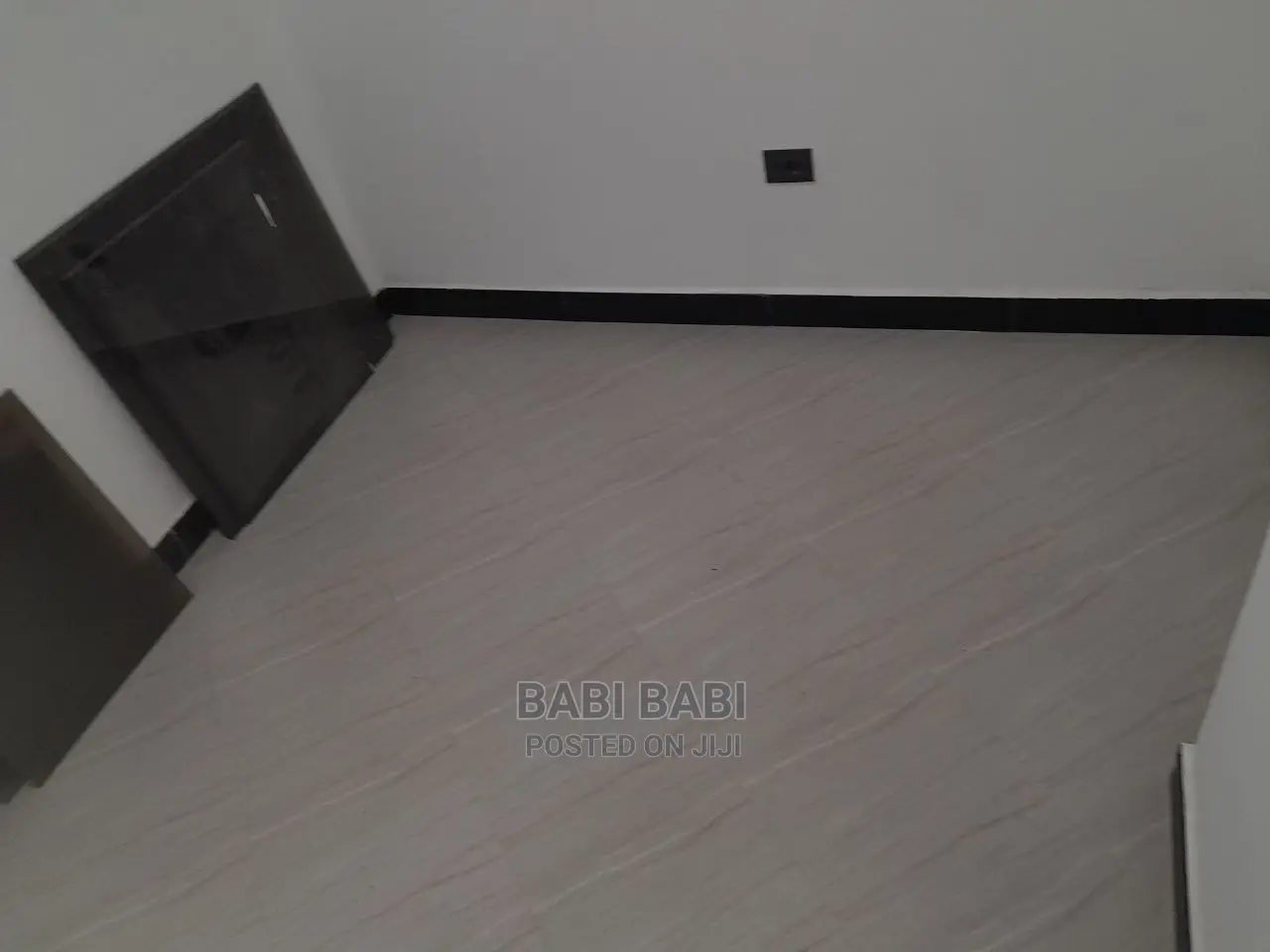 3bdrm Apartment in Semmit Area 115M², Bole for sale