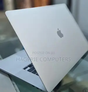 Photo - New Laptop Apple MacBook Pro 2019 32GB Intel Core I9 SSD 1T