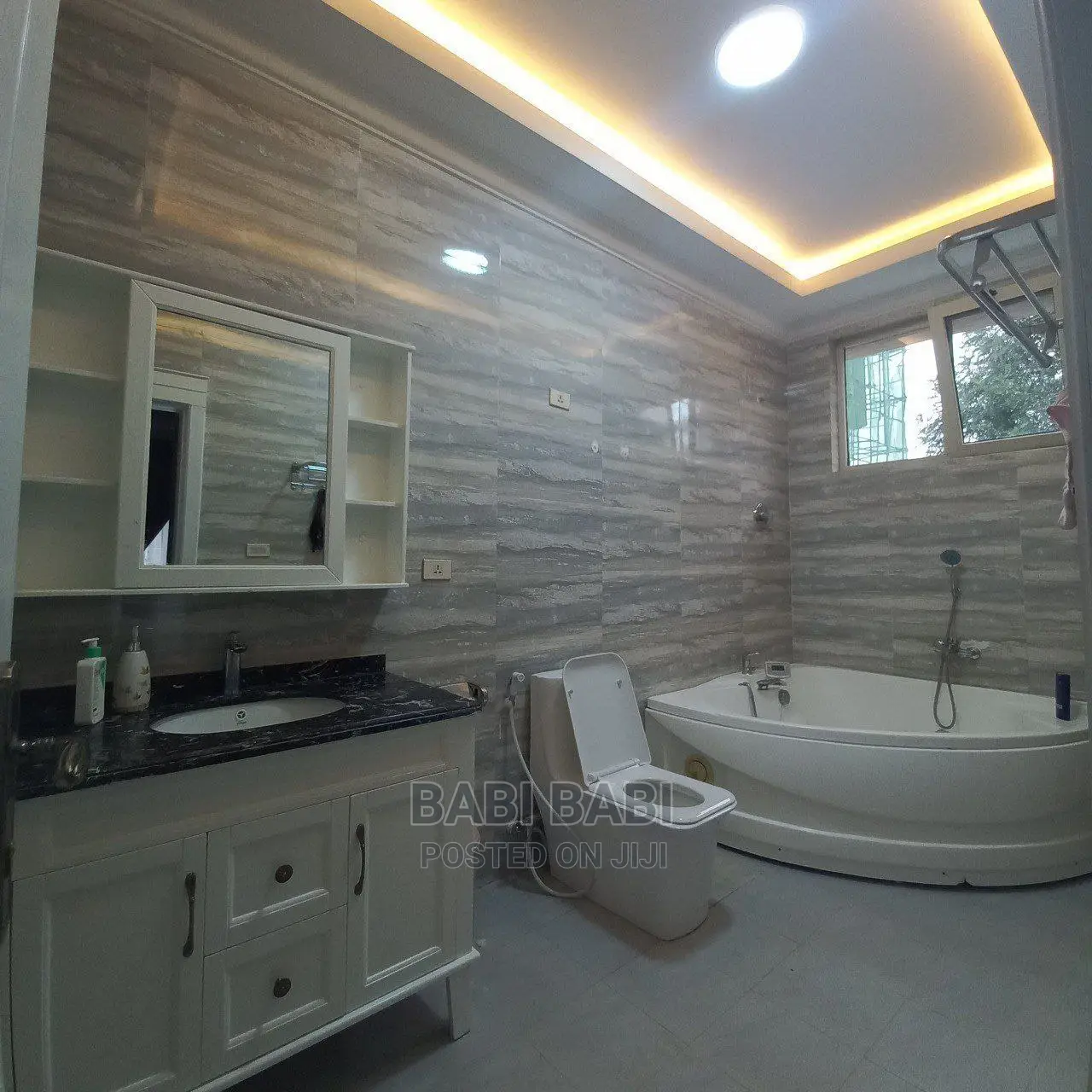 8bdrm House in G+1 Luxury On Semmit, Bole for sale