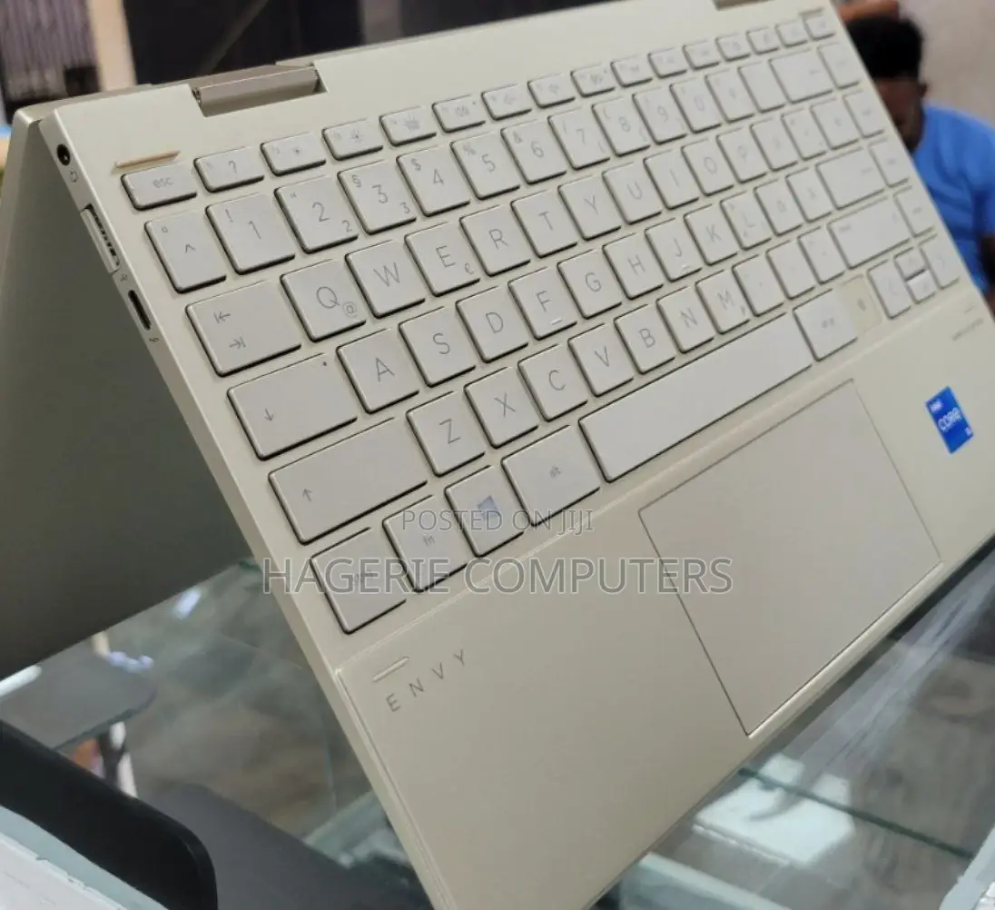 New Laptop HP Envy X360 8GB SSD 512GB