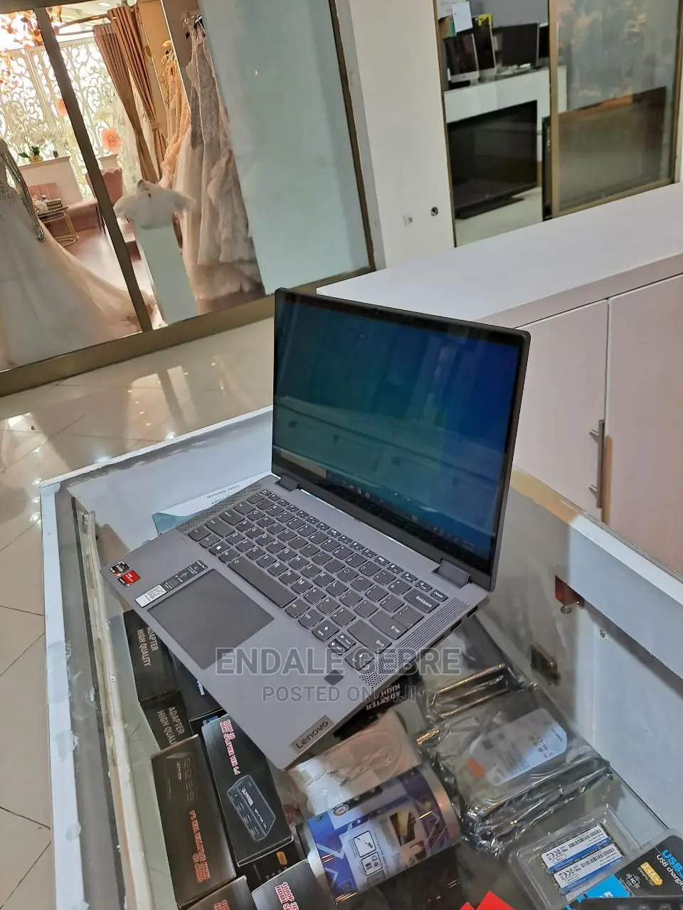 New Laptop Lenovo Flex 5 16GB AMD Ryzen 7 SSD 512GB