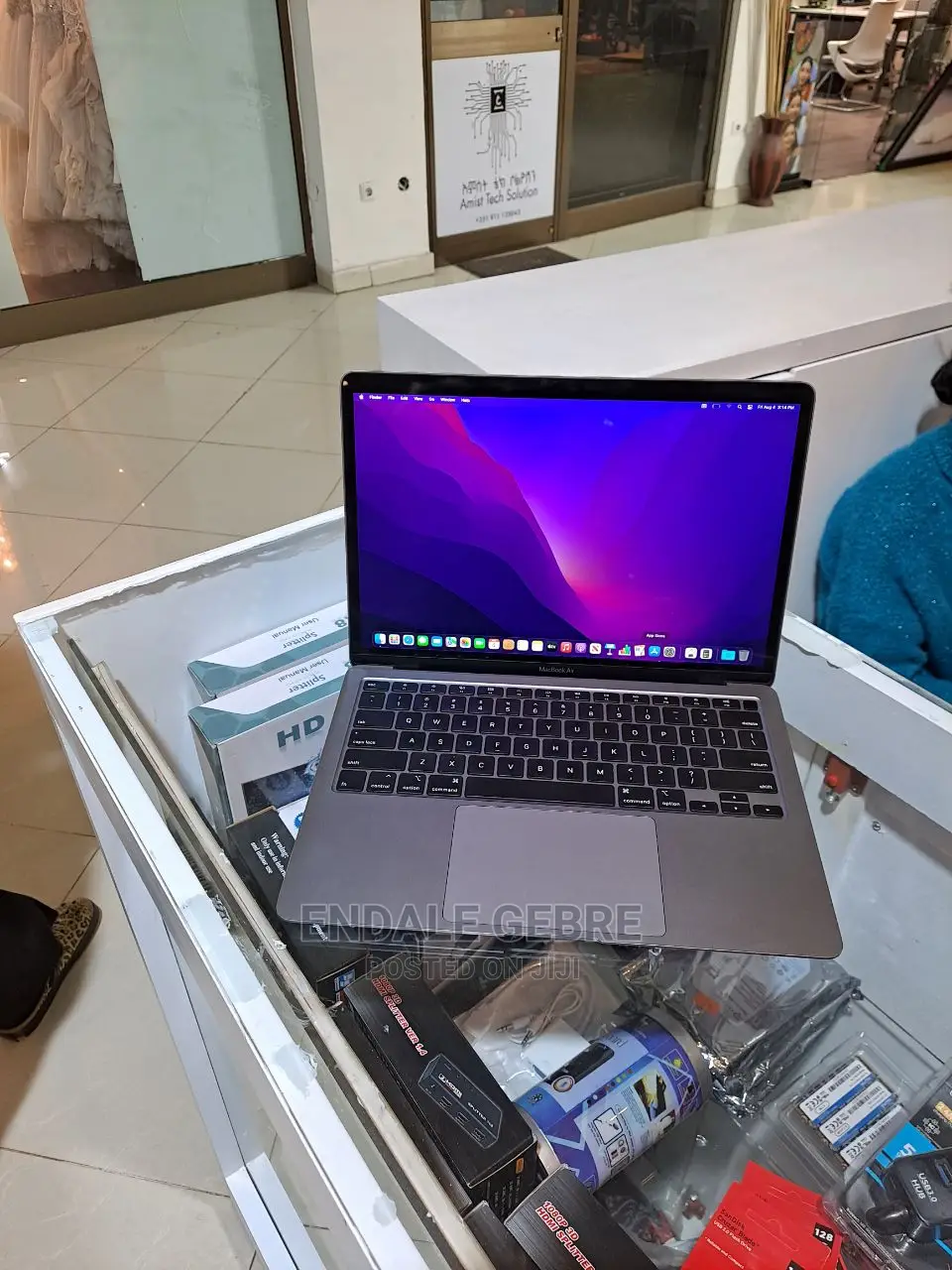 New Laptop Apple MacBook Air 2020 8GB Intel Core I3 SSD 256GB