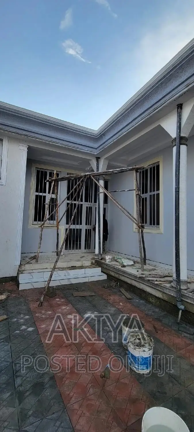 Furnished 4bdrm House in House, Oromia-Finfinne for sale