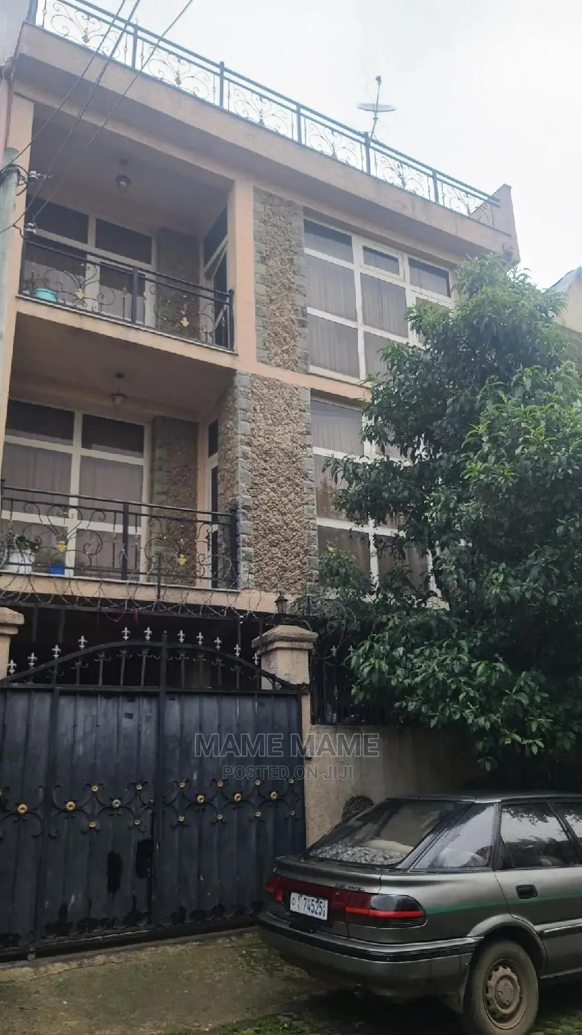 5bdrm House in Addis Abeba, Bole for sale