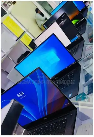 New Laptop Dell Precision 15 5520 16GB Intel Core I7 SSD 512GB