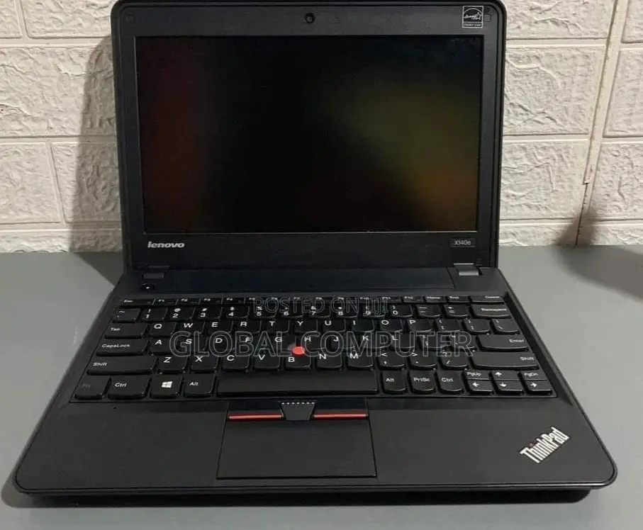 New Laptop Lenovo ThinkPad X131e 4GB Intel Pentium SSD 320GB