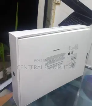 Photo - New Laptop Apple MacBook Air 2022 M2 8GB Apple M2 SSD 256GB