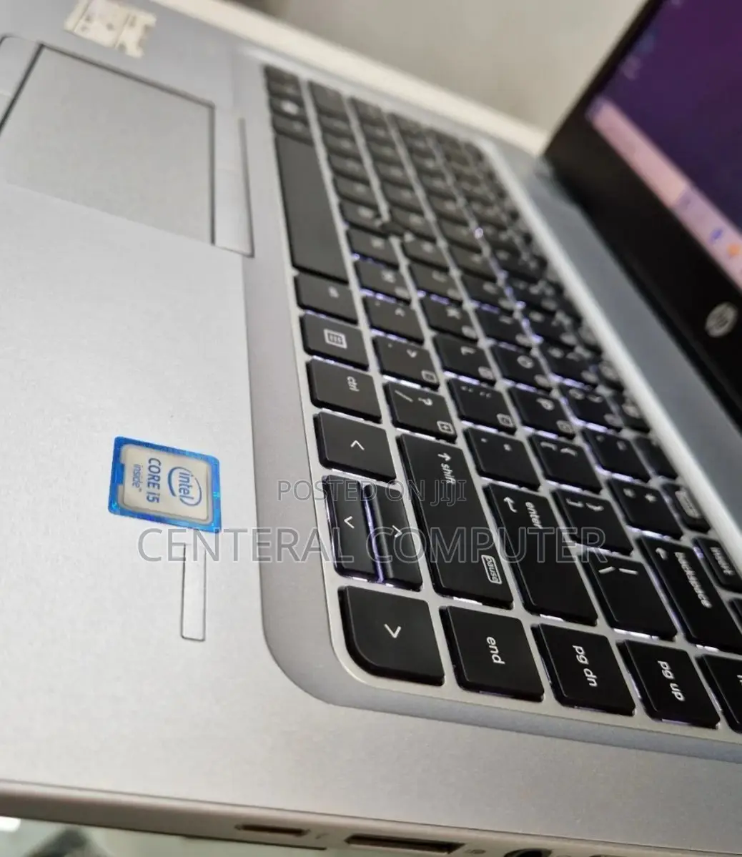 New Laptop HP 252 G3 8GB Intel Core I5 SSD 256GB