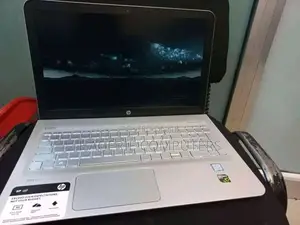 New Laptop HP Envy 15 12GB HDD+SSD 1.5T