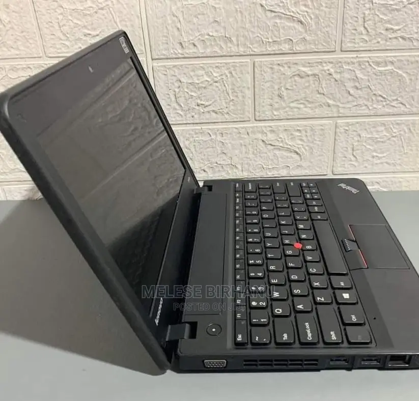 New Laptop Lenovo 4GB AMD A4 SSD 320GB