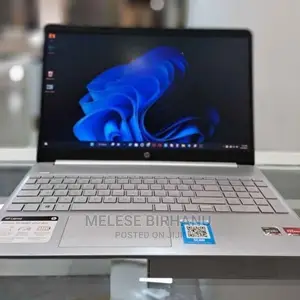 New Laptop HP 8GB AMD Ryzen 5 SSD 512GB