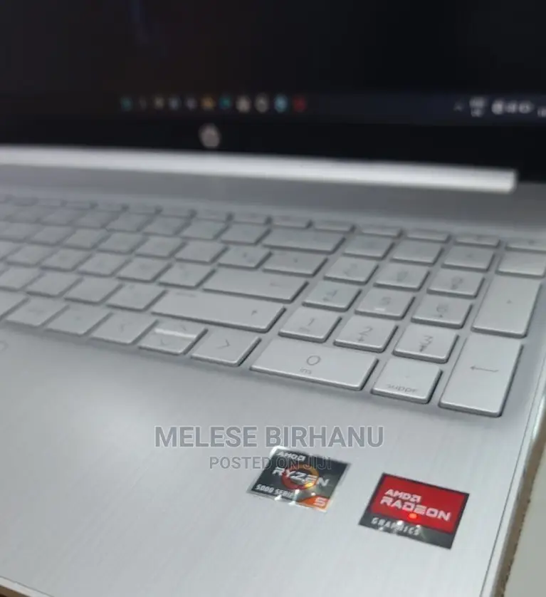 New Laptop HP 8GB AMD Ryzen 5 SSD 512GB