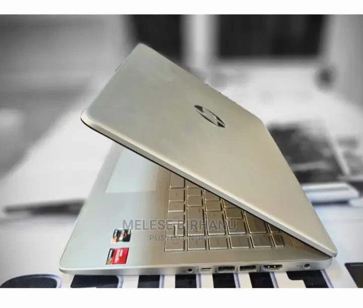 New Laptop HP 8GB AMD Ryzen 5 SSD 512GB