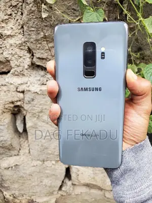 New Samsung Galaxy S9 Plus 64 GB Gray