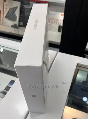 New Laptop Apple MacBook Pro 2023 M2 16GB Apple M2 SSD 512GB