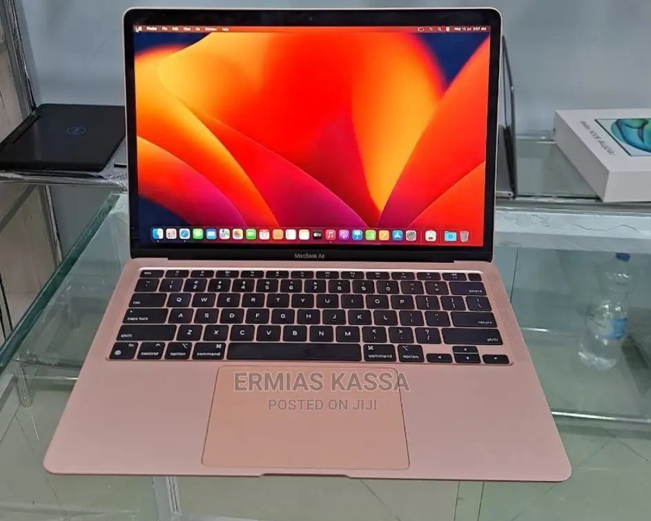 New Laptop Apple MacBook Air 2020 M1 8GB Apple M1 SSD 256GB